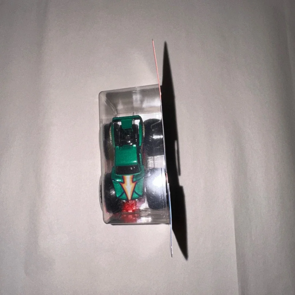 Hot Wheels Monster‎ Trucks Snake Bite Green Die-Cast 1:64 Scale FYJ44 New 2024
